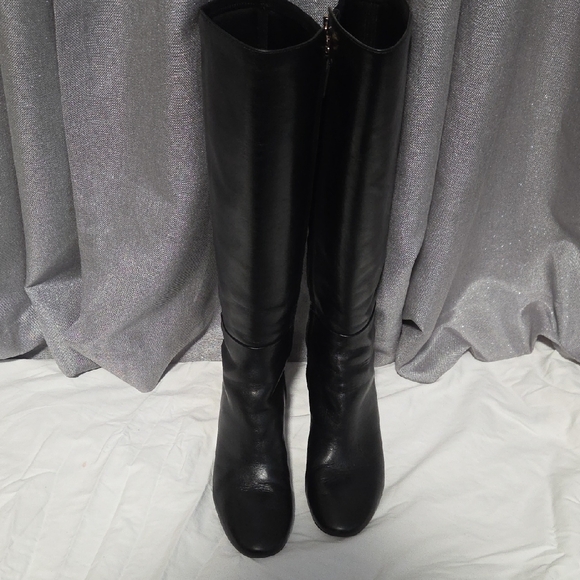 Tory Burch Black Heeled Boots with Gold Accent - Picture 5 of 16